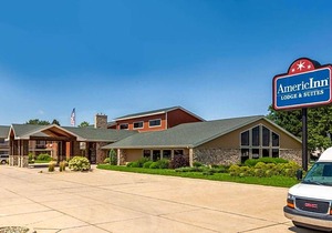 2-Star Hotel ∙ AmericInn by Wyndham Cedar Falls