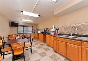 2-Star Hotel ∙ Americas Best Value Inn - Clear Lake