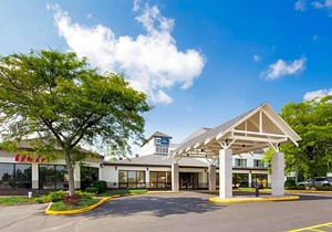 2-Star Hotel ∙ Best Western Baraboo Inn