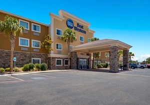 2-Star Hotel ∙ Best Western North Bryant Inn