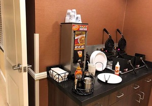 2-Star Hotel ∙ Best Western Plus Hudson Hotel & Suites