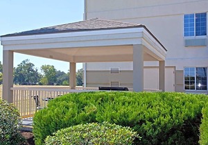 2-Star Hotel ∙ Candlewood Suites Beaumont, an IHG Hotel