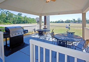 2-Star Hotel ∙ Candlewood Suites Beaumont, an IHG Hotel