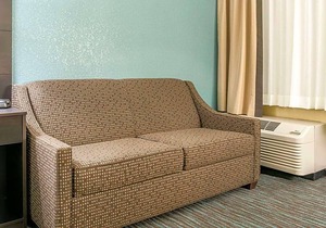 2-Star Hotel ∙ Clarion Inn Dayton Airport