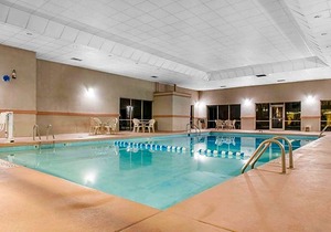 2-Star Hotel ∙ Clarion Inn Dayton Airport