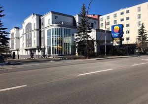 2-Star Hotel ∙ Comfort Inn and Suites University
