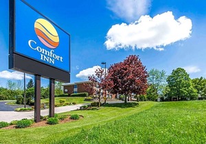 2-Star Hotel ∙ Comfort Inn Owen Sound