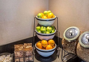 2-Star Hotel ∙ Comfort Inn Kingston Highway 401