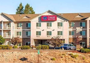 2-Star Hotel ∙ Comfort Suites Redmond Airport