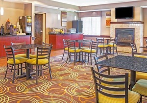 2-Star Hotel ∙ Days Inn by Wyndham Brewerton/ Syracuse near Oneida Lake