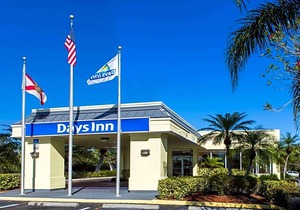 2-Star Hotel ∙ Days Inn by Wyndham Melbourne