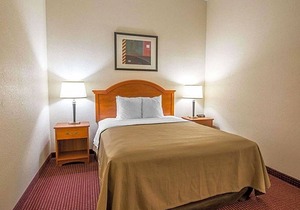 2-Star Hotel ∙ Econo Lodge Inn & Suites Beaumont