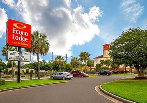 2-Star Hotel ∙ Econo Lodge Inn & Suites Beaumont