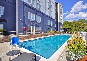 2-Star Hotel ∙ Fairfield Inn & Suites by Marriott Atlanta Vinings/Galleria