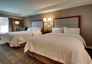 2-Star Hotel ∙ Hampton Inn-Pawtucket, RI