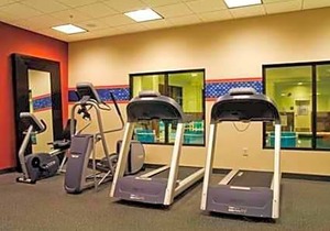 2-Star Hotel ∙ Hampton Inn & Suites Astoria