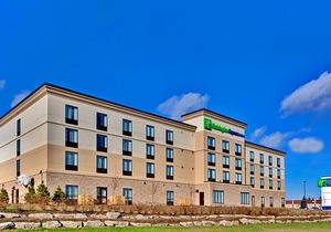 2-Star Hotel ∙ Holiday Inn Express Hotel & Suites Brockville, an IHG Hotel
