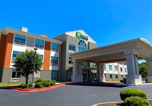 2-Star Hotel ∙ Holiday Inn Express & Suites - Enterprise, an IHG Hotel