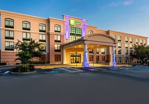 2-Star Hotel ∙ Holiday Inn Express & Suites Bradenton East-Lakewood Ranch, an IHG Hotel