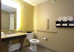 2-Star Hotel ∙ Holiday Inn Express Marshall, an IHG Hotel