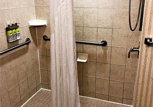 2-Star Hotel ∙ Holiday Inn Express Syracuse Airport, an IHG Hotel