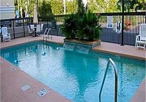 2-Star Hotel ∙ Holiday Inn Express Hotel & Suites Clearwater North/Dunedin