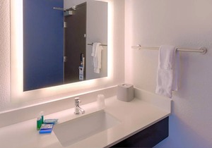 2-Star Hotel ∙ Holiday Inn Express Newberg - Wine Country, an IHG Hotel