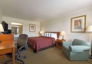 2-Star Hotel ∙ Howard Johnson by Wyndham Beaumont
