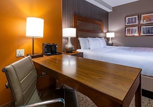 2-Star Hotel ∙ La Quinta by Wyndham Durango