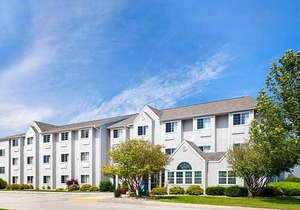2-Star Hotel ∙ Microtel Inn and Suites Clear Lake