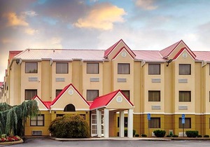 2-Star Hotel ∙ Microtel Inn by Wyndham Knoxville