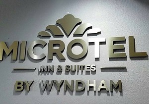 2-Star Hotel ∙ Microtel Inn & Suites by Wyndham London
