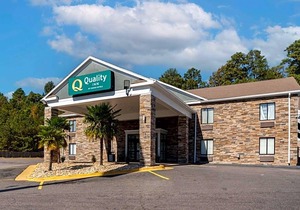 2-Star Hotel ∙ Quality Inn Phenix City Columbus