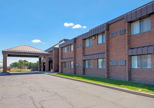2-Star Hotel ∙ Quality Inn Saint Cloud