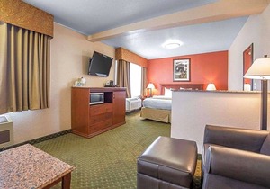 2-Star Hotel ∙ Quality Inn Winnemucca- Model T Casino