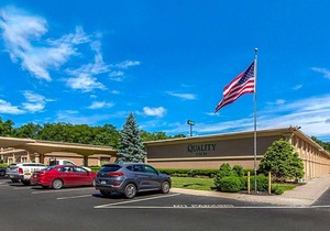 2-Star Hotel ∙ Quality Inn Ledgewood - Dover