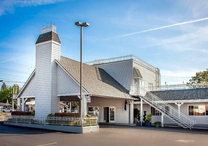 2-Star Hotel ∙ Quality Inn Central Roseburg