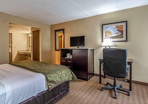 2-Star Hotel ∙ Quality Inn Tully I-81