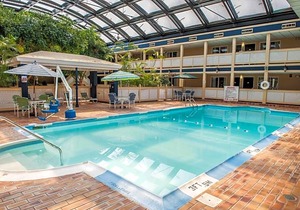 2-Star Hotel ∙ Ramada by Wyndham Indianapolis Speedway