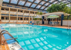 2-Star Hotel ∙ Ramada by Wyndham Indianapolis Speedway