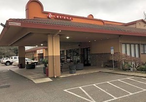 2-Star Hotel ∙ Ramada by Wyndham Portland Airport