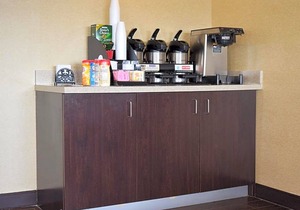 2-Star Hotel ∙ Red Roof Inn Syracuse