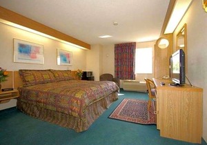 2-Star Hotel ∙ Rodeway Inn Willington North