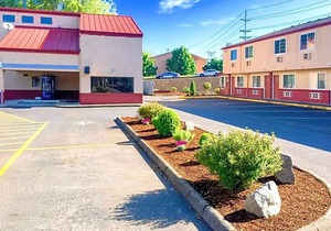 2-Star Hotel ∙ Rodeway Inn Willamette River