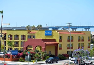2-Star Hotel ∙ Travelodge by Wyndham San Diego Downtown Convention Center