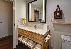 2-Star Hotel ∙ Tru By Hilton Syracuse-Camillus