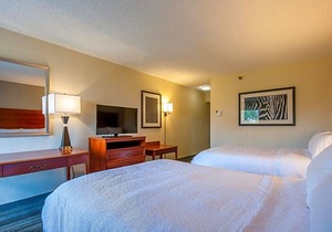2-Star Hotel ∙ Hampton Inn Bowling Green