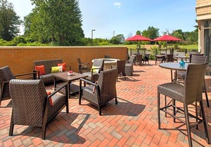 2-Star Hotel ∙ Fairfield Inn & Suites by Marriott Syracuse Carrier Circle