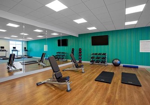 2-Star Hotel ∙ Holiday Inn Express & Suites Lubbock Central - Univ Area, an IHG Hotel