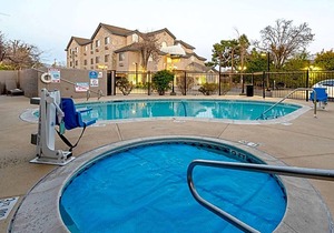 2-Star Hotel ∙ Clarion Inn Silicon Valley